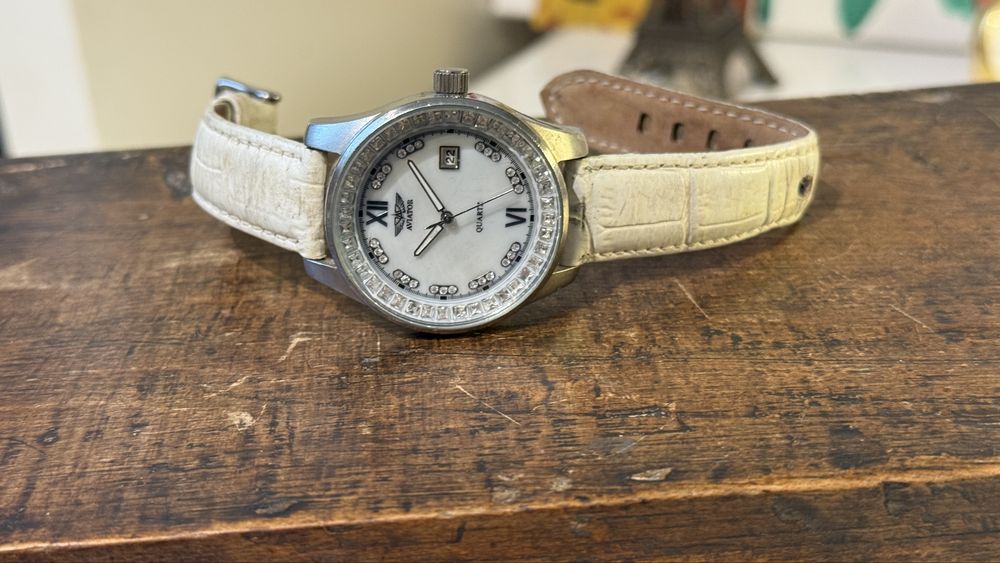 Ceas aviator pietre diamante cadran alb diametru mate quartz
