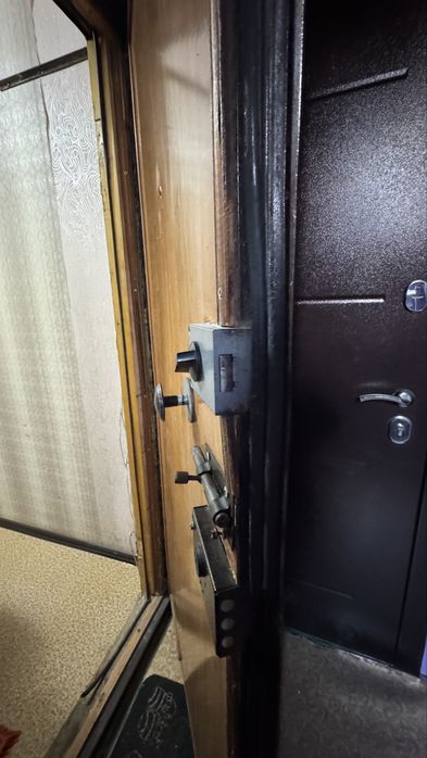 Входная дверь б/у