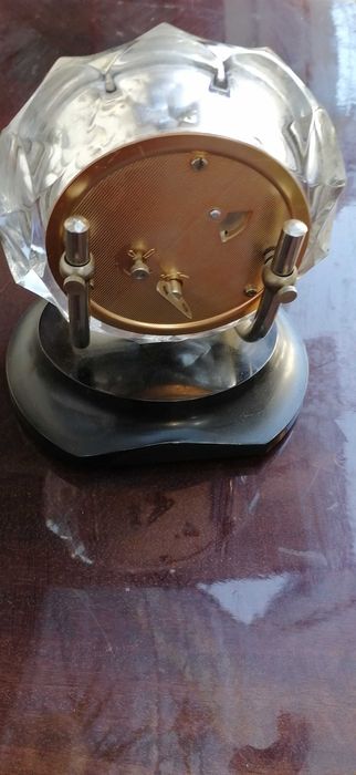 vand   ceas   rusesc    nefunctional   pret  110  lei