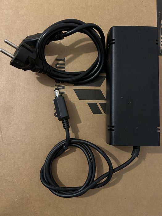 Încărcător XBOX 360 Slim