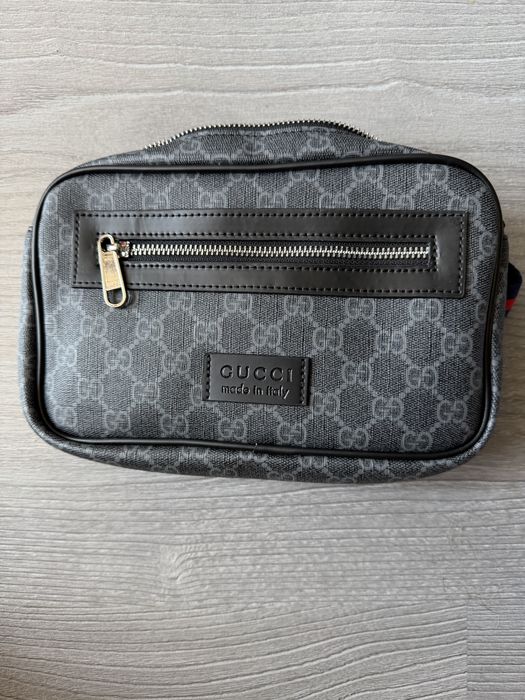 Gucci GG Supreme чанта (нова)