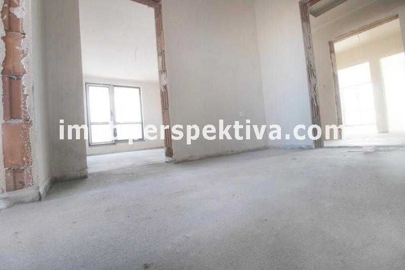 Продава се Тристаен апартамент в Пловдив, Остромила - 96 кв.м за 1092 €/кв.м - Снимка #6