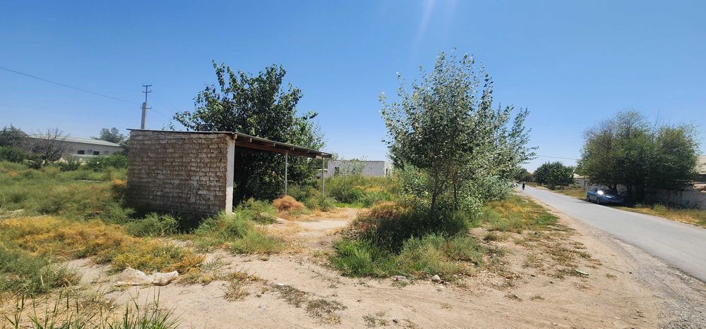 Uy sotiladi kotej uy