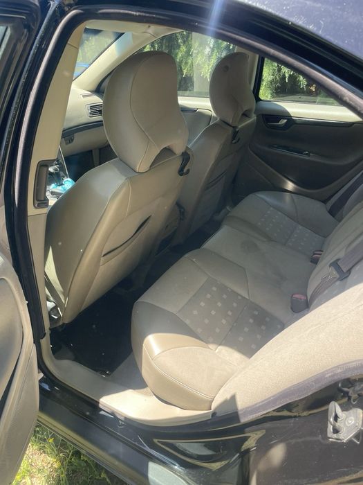 Продавам Volvo S60 цяло за части