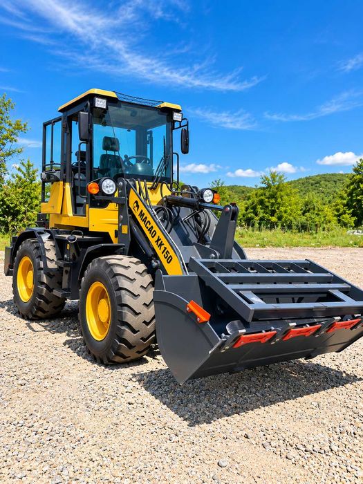 Vola 4x4 încărcător frontal MACAO XK150F
