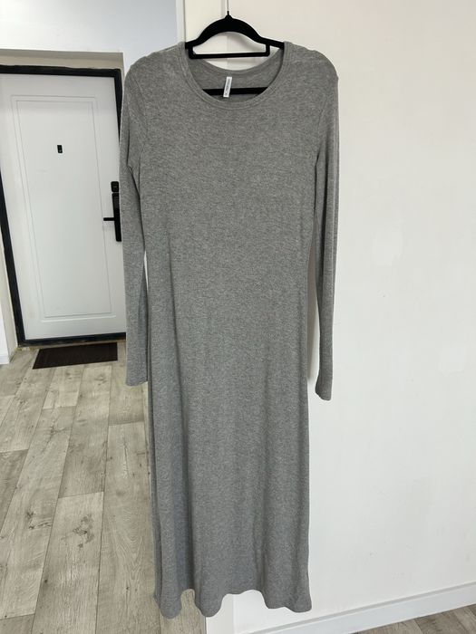 Платья 42-44-46 т