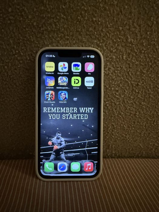 Iphone 13 128гб в идеале с коробкой.