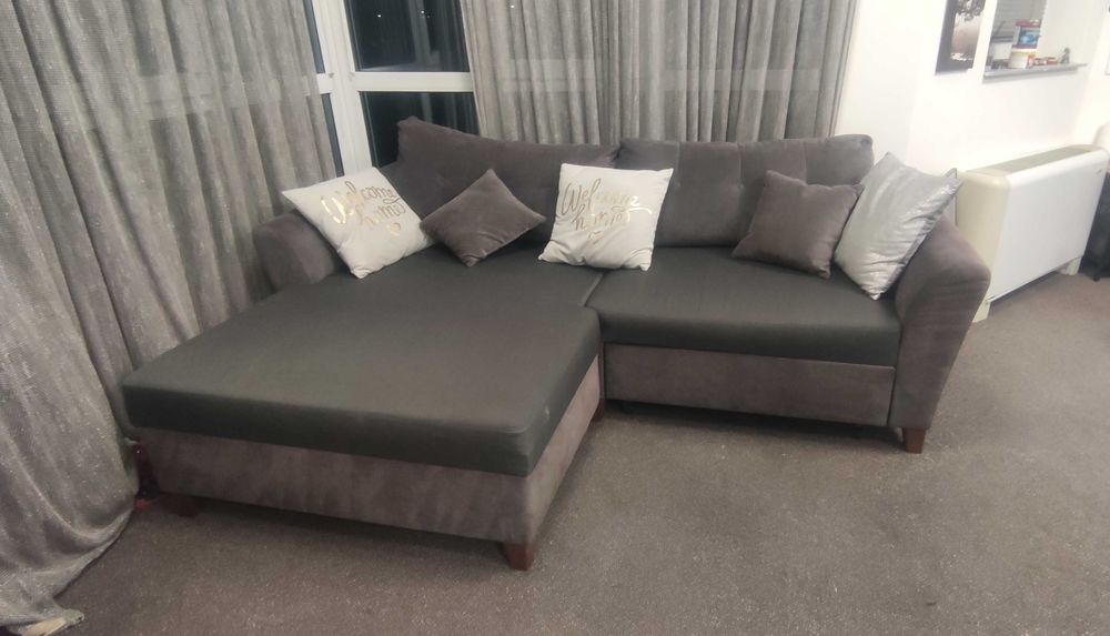 Продавам ъглов разтегателен диван в перфектно състояние.