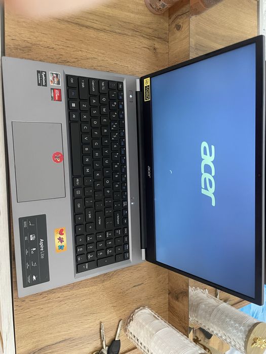 Acer Aspire Lite 15 , xolati judayam