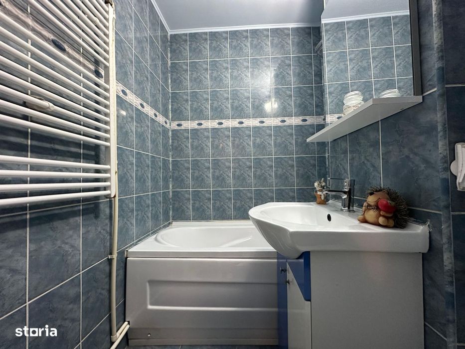 Apartament 3 camere, etaj intermediar