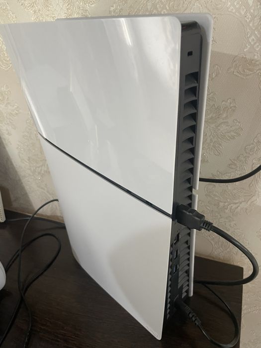 Продам Сони плейстейшен 5 слим
