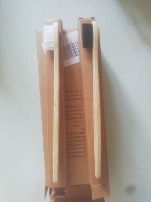 Зубные бамбуковые щетки.