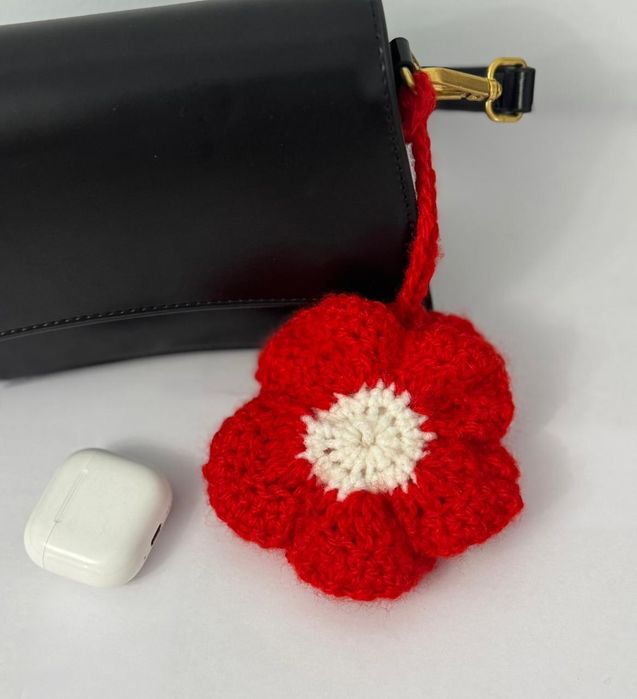 Чехол для наушников в видк цветочка