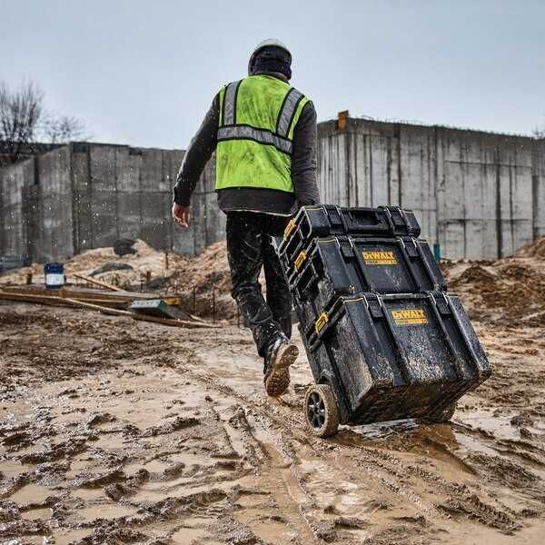 Dewalt куфар  с колела TOUGH SYSTEM 2.0 DS450 DWST83295-1