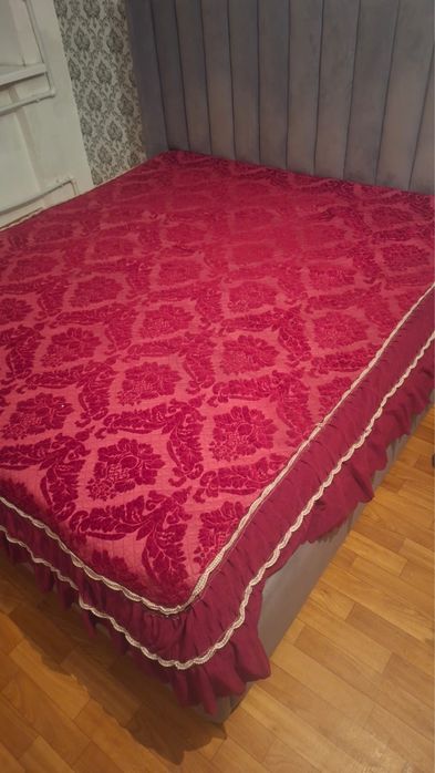 Двухспальная кровать