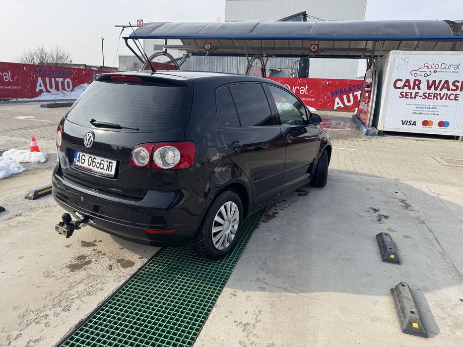 Vw.   golf   5    plus