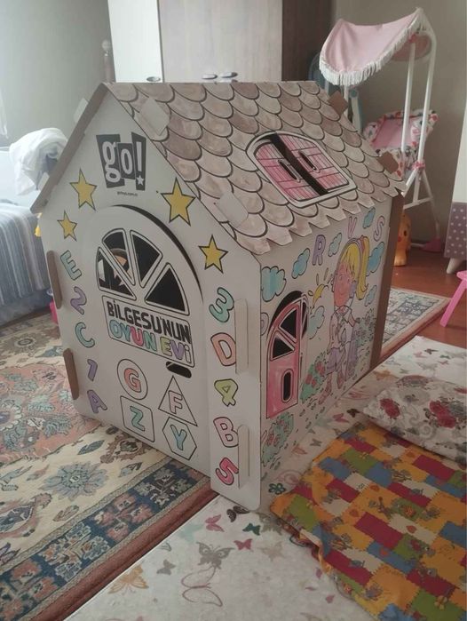 Картонена къща за оцветяване XXL