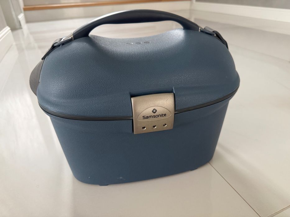Куфар Samsonite -син