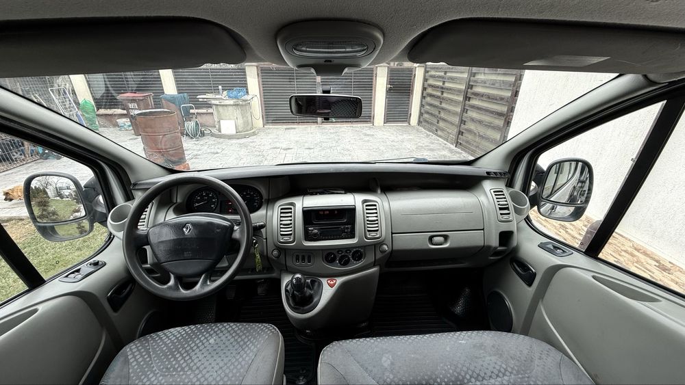 Vand Renault Trafic 8+1