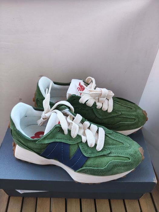 New Balance 327 verde cu logo bleumarin mărimea 37 noi originali