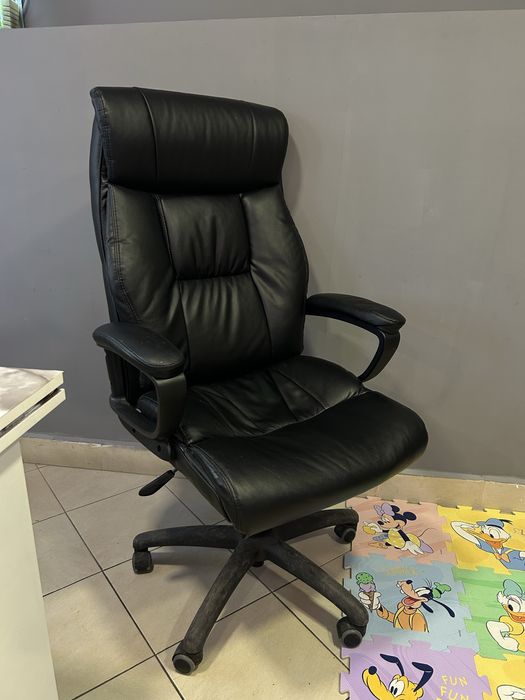 Стол за бюро jysk