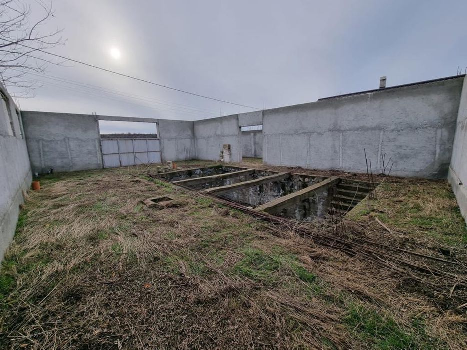 Vand teren intravilan poarta alba