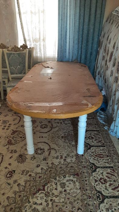 Продаётся стол и стуля