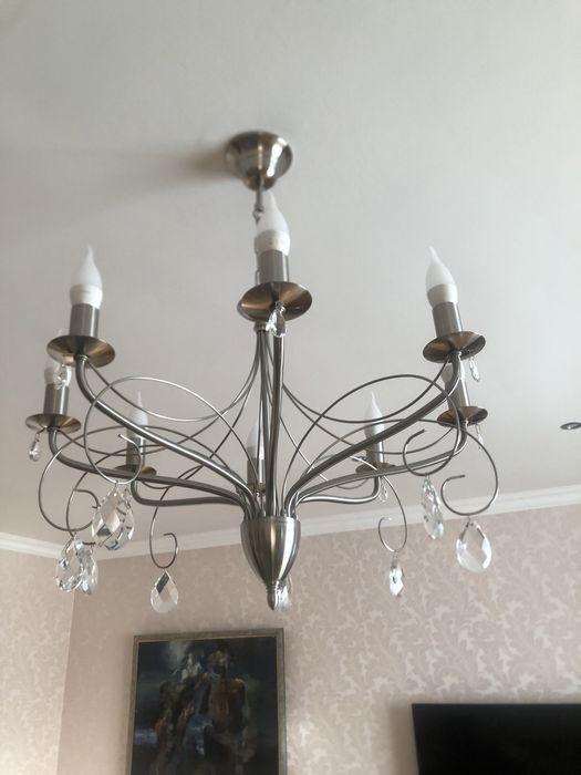 Продам две люстры и  два бра Massive