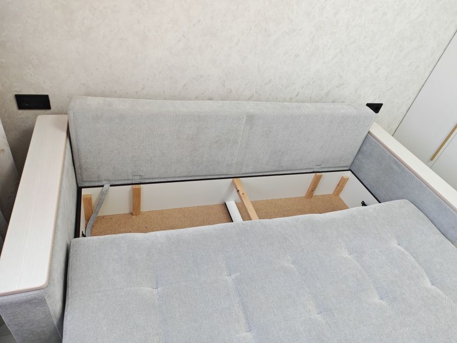 Продам  Диван б/у