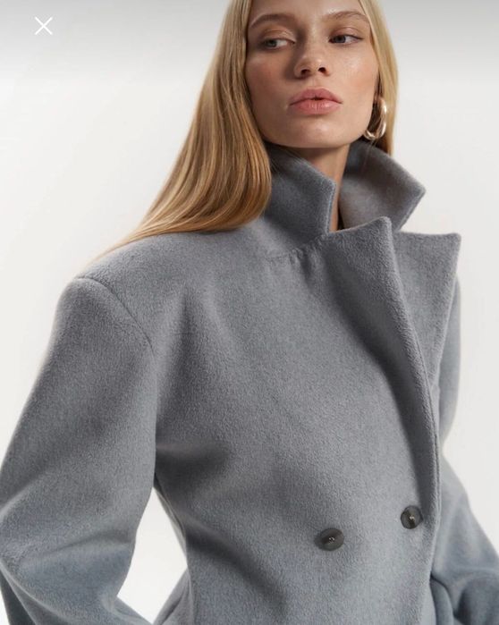 Палто супер качество цената е 150 евро