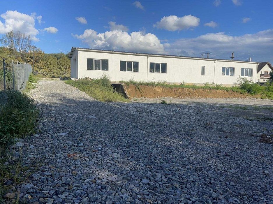 Hala-cladire de inchiriat