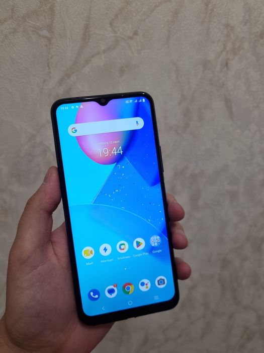 Продам Vivo Y12s.
