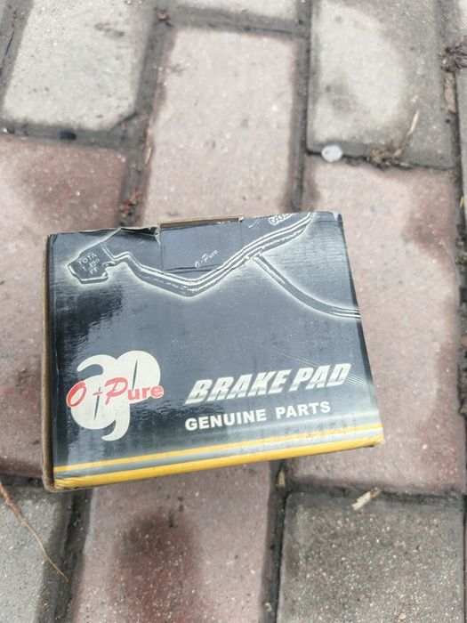 Тормозные колодки  на мерседес