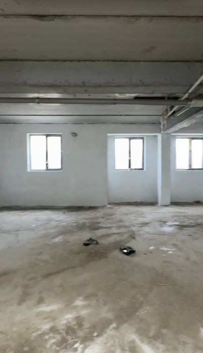Чиланзар 10 квартл Продаётся нежилое помещение на цокольном этаже дома