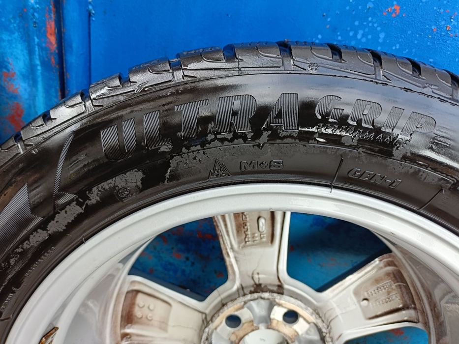 Roti Toyota 215/60R17