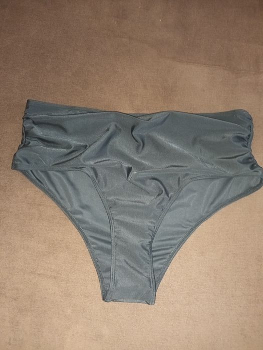 Нов бански костюм от 2 части отпред и отзад полупрозрачно