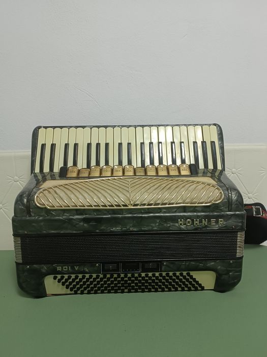 Hohner Verdi V 120 bass