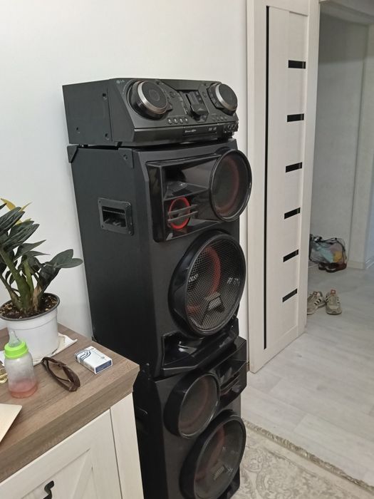 Музыкальный центр LG 3500 Вт