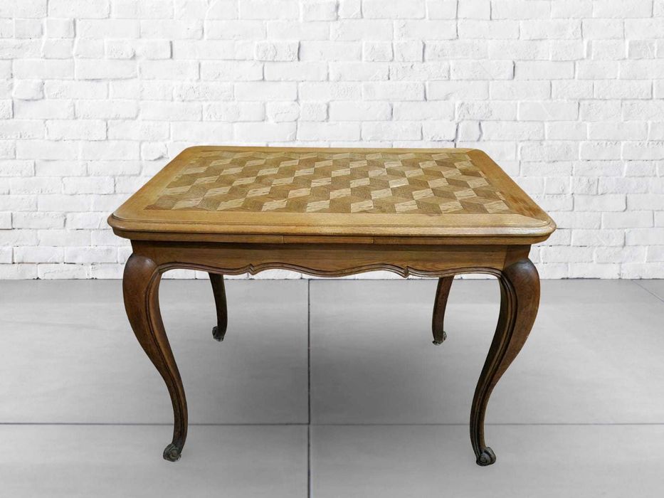 Малка разтегателна трапезна/кухненска маса изработена от бял дъб