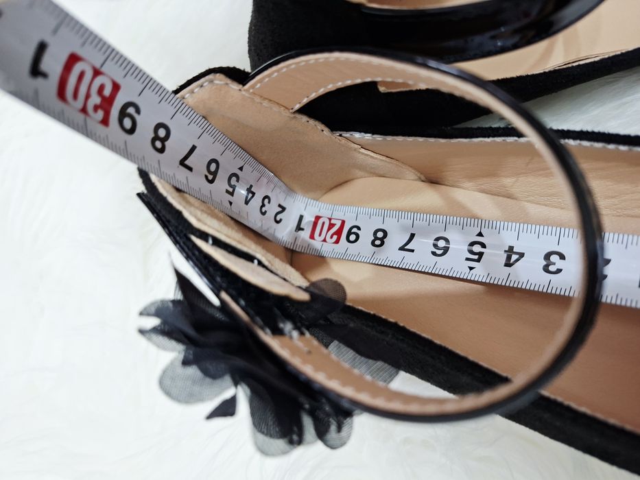 Balerini noi sunt nr 36 ,dar corespunde cu 34(21 cm interior)