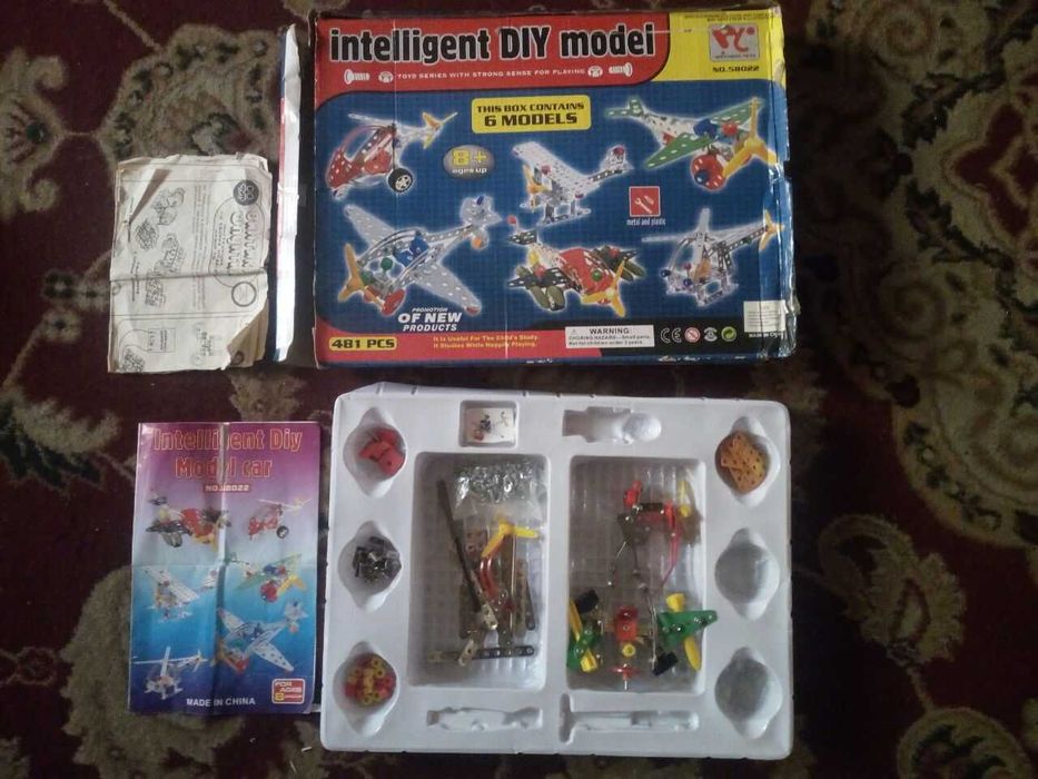 Продаю разные конструкторы и мозаику