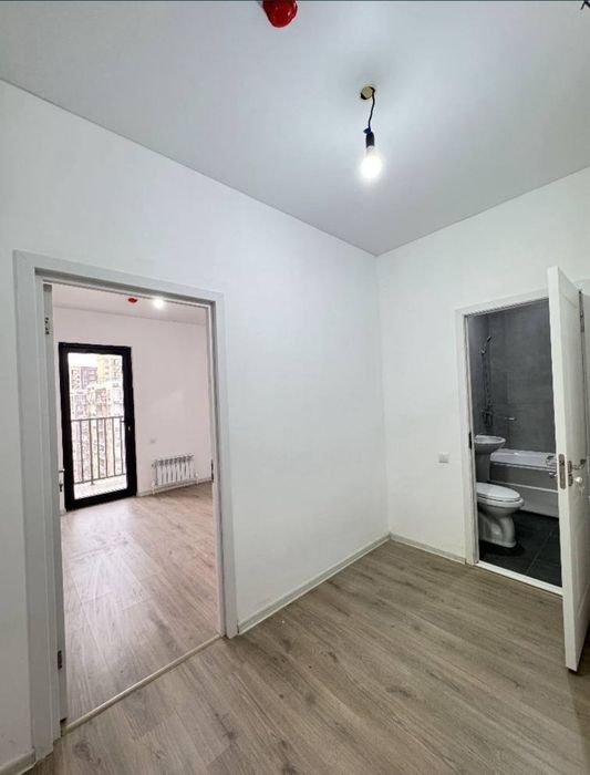 Срочно! Новостройка на Яшнабад -Узбум 1/9/16  общ пл 30м,балкон есть