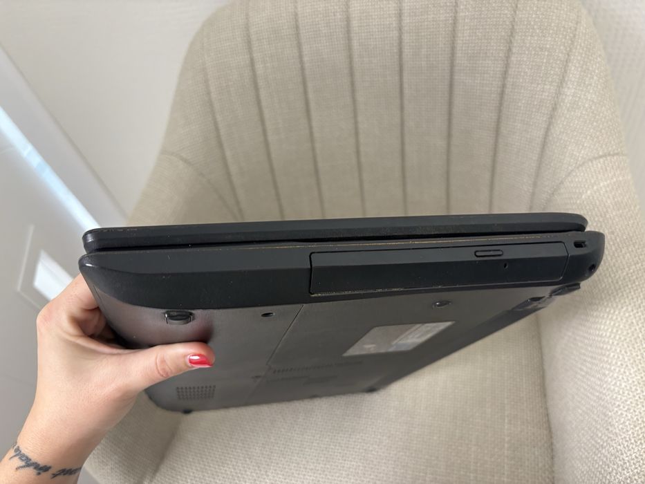 Черен Лаптоп ASUS