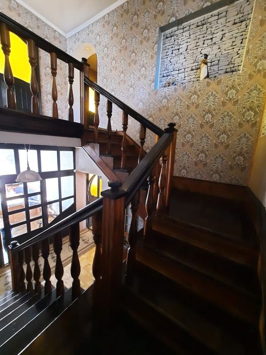 Дом на красном кордоне