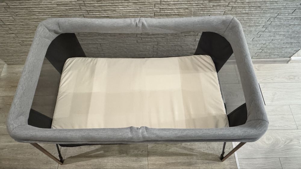 Maxi-Cosi Сгъваема бебешка кошара Iris - Essential Graphite