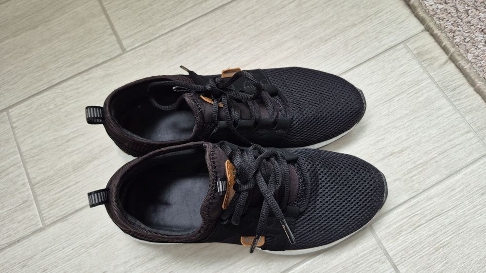 Спорти маратонки марката Bench