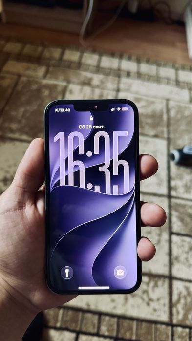 Продам Iphone 13 256GB