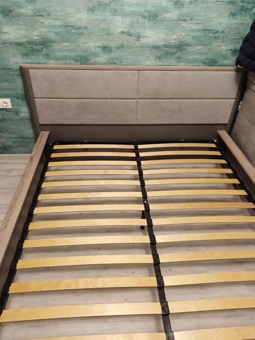 Продам двуспальную кровать