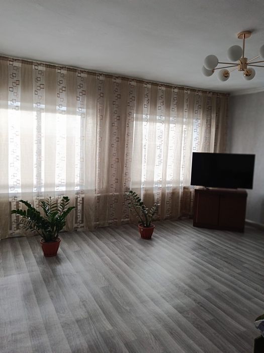 Продам дом с большим помещением