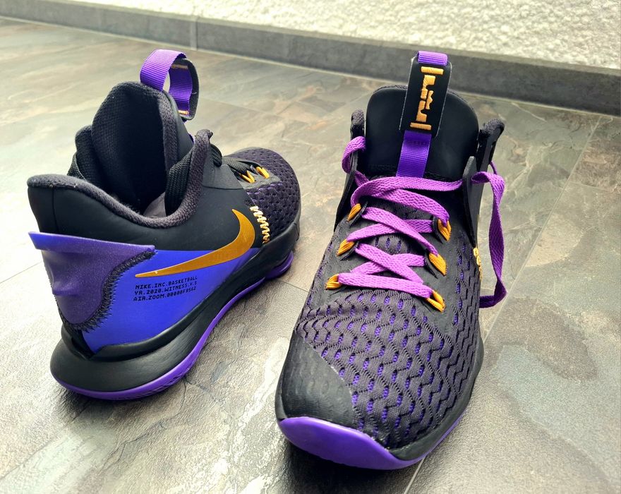 Оригинални маратонки NIKE